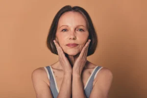 Facelift & Faltenbehandlung – Was Patientinnen wissen sollten